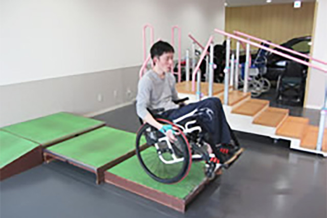 車いす動作練習
